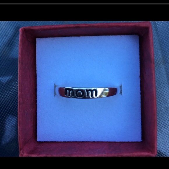 Mom ring - Picture 2 of 4